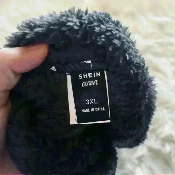 SHEIN Curve Letter Embroidery Drawstring Hem Drop Shoulder Crop Teddy Pullover - Picture 6 of 7